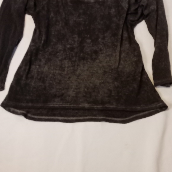 Women's size medium sweater with arm slits - Picture 6 of 6